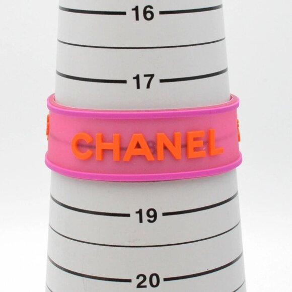 Authentic CHANEL CC Logo 01P Rubber Bracelet Pink Orange Jelly Bangle Cambon - Picture 6 of 7